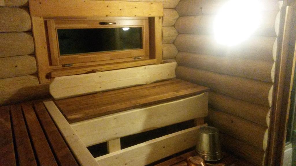 Ezerkalni Villa Raiskums Екстериор снимка
