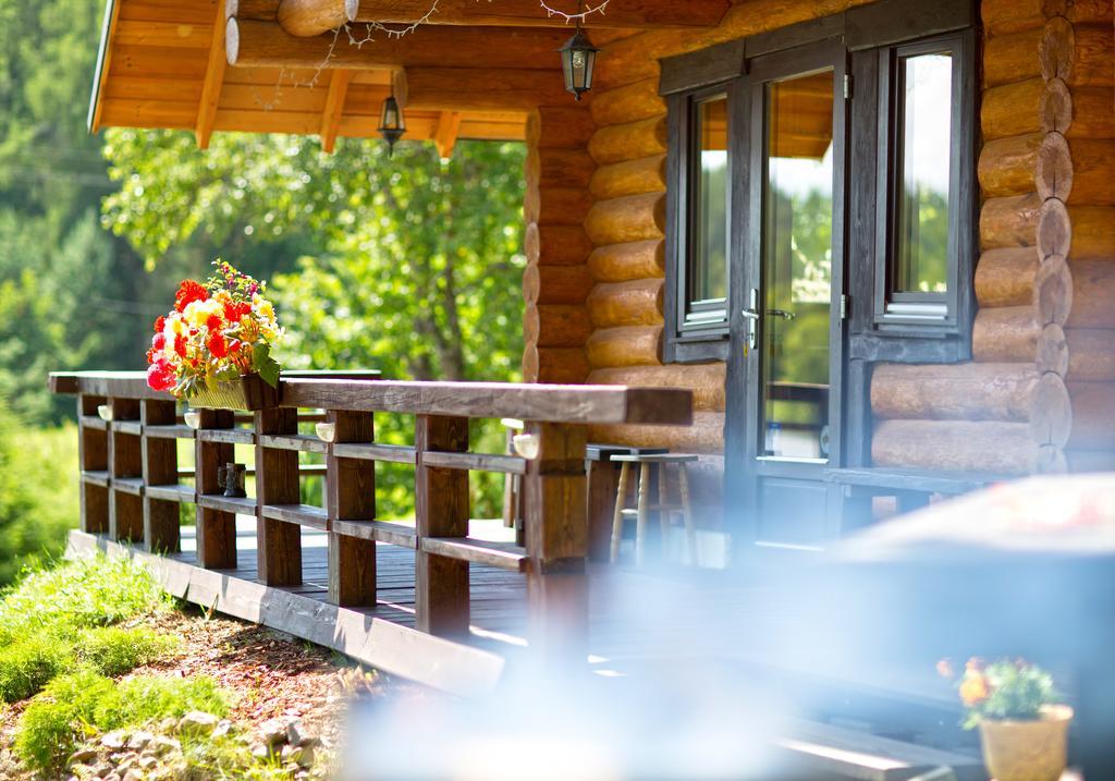 Ezerkalni Villa Raiskums Екстериор снимка