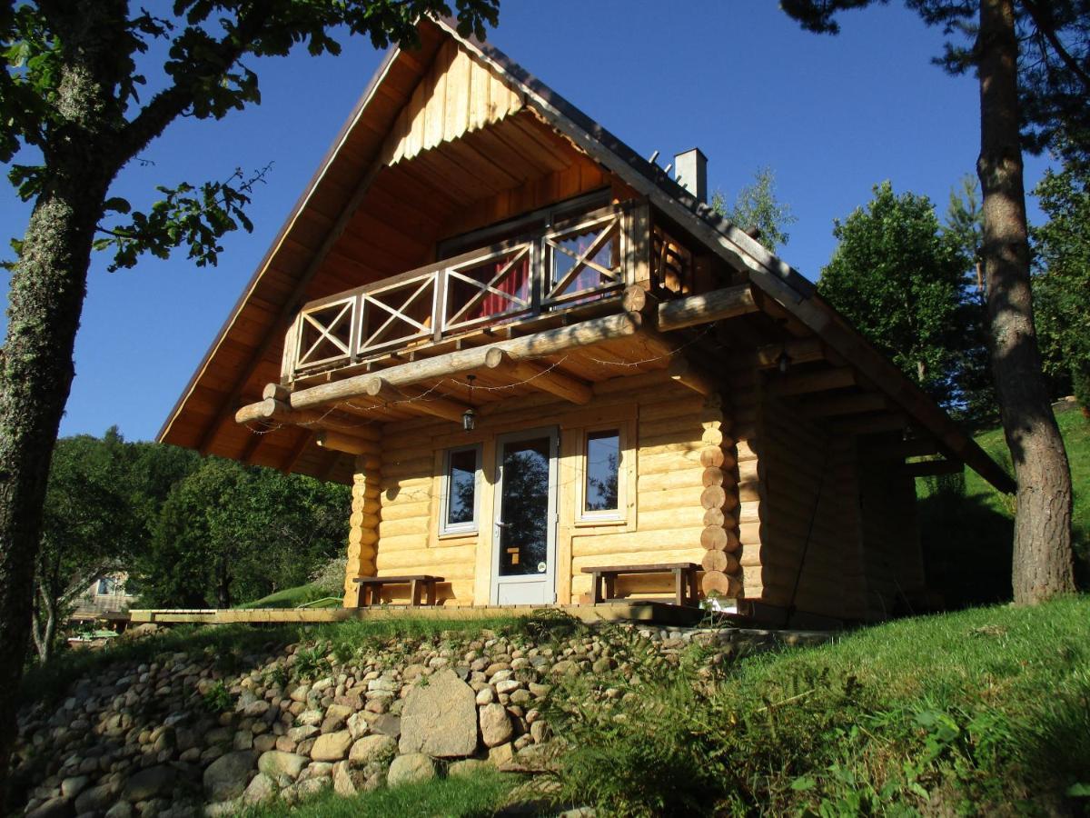 Ezerkalni Villa Raiskums Екстериор снимка